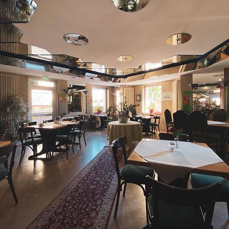 Zum Gruenen Turm Hotell Hohen Neuendorf Eksteriør bilde